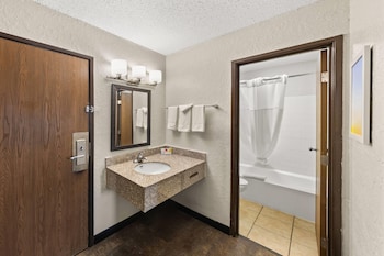 Upgraded, Room, 2 Queen Beds