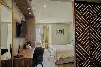 Standard Room, 1 King Bed