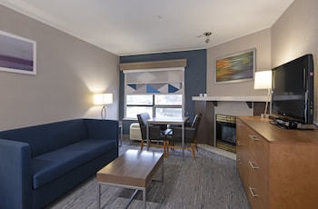 Suite, 1 King Bed (Additional Living Area)