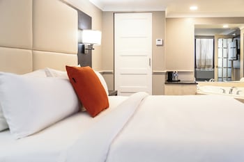 Suite, 1 Bedroom, River View