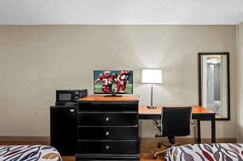 Deluxe Room, 2 Double Beds, Accessible, Non Smoking (Roll-In Shower)