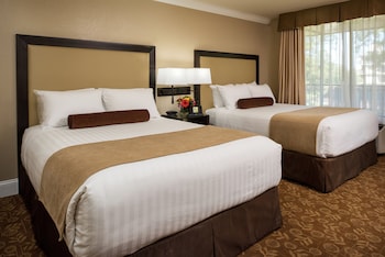 Basic Room, 2 Queen Beds