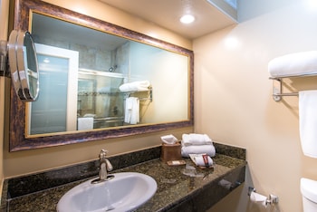Standard Room, 1 Queen Bed, Patio, Tower