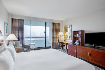 Premium Room, 1 King Bed, City View