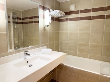 Classic Room - 1 double bed and 1 extra bed for 1 person