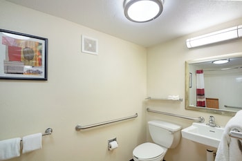 Deluxe Room, 1 King Bed, Accessible (Smoke Free)