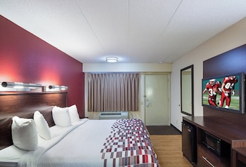 Deluxe Room, 1 King Bed, Accessible (Smoke Free)
