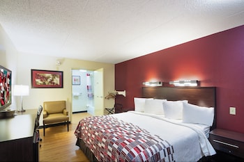 Deluxe Room, 1 King Bed, Accessible (Smoke Free)