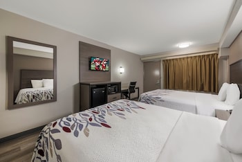 Deluxe Room, 2 Queen Beds, Non Smoking