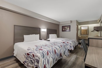 Deluxe Room, 2 Queen Beds, Non Smoking