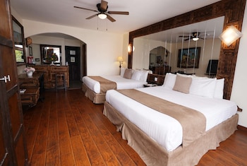 Standard Room, Multiple Beds, Non Smoking, Refrigerator