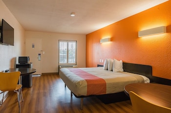 Premium Room, 1 King Bed, Accessible, Non Smoking