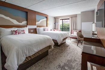 Room, 2 Double Beds (Hearing Accessible)