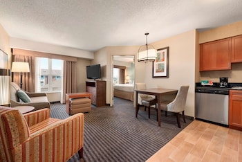 Suite, 1 King Bed, Non Smoking