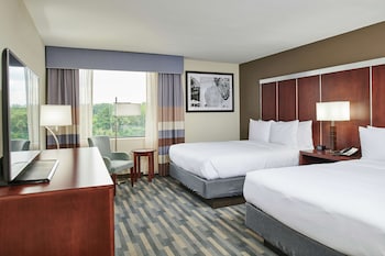 Room, 2 Queen Beds, Accessible (Transfer Shower, Mobility & Hearing)