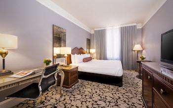 Deluxe Room, 1 King Bed