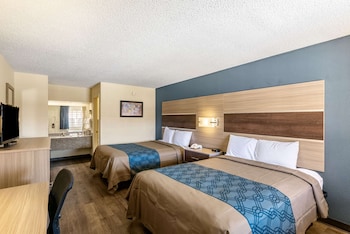 Standard Room, 2 Double Beds, Non Smoking