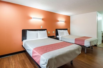 Deluxe Room, 2 Double Beds, Accessible, Smoking