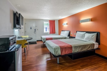 Deluxe Room, 2 Double Beds, Accessible, Smoking