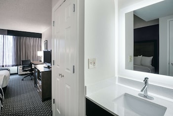 Room, 1 King Bed, Non Smoking
