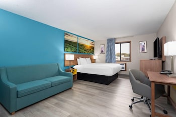 Studio Suite, 1 King Bed, Non Smoking