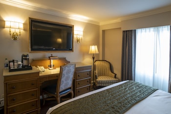 Deluxe Room, 1 King Bed