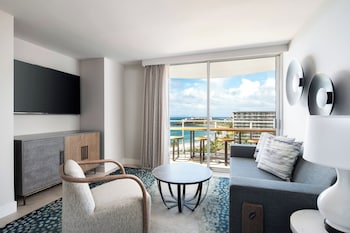 Club Suite, 1 Bedroom, Club Lounge Access, Ocean View (Hokupa'a Tower, Premier Suite)