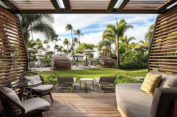 Room, 1 King Bed, Lanai (Hokupa'a Tower, Extended Lanai)