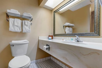 Standard Room, 2 Queen Beds, Non Smoking