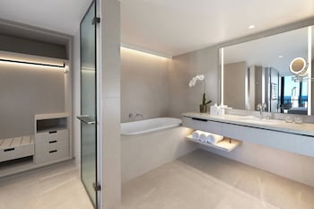 Junior Suite, 1 King Bed, Balcony, Ocean View (Balcony)
