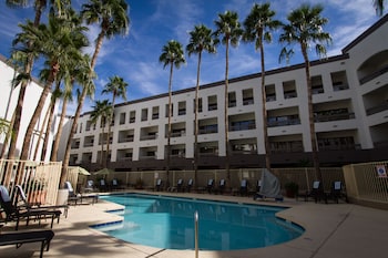 Room, 2 Queen Beds, Non Smoking, Pool View