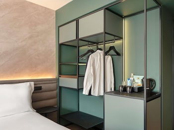 Superior Room, 1 Queen Bed