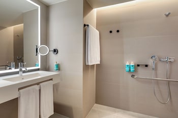 Superior Room, 1 Queen Bed, Accessible