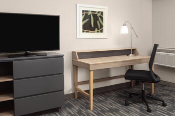 Studio Suite, 1 King Bed, Non Smoking