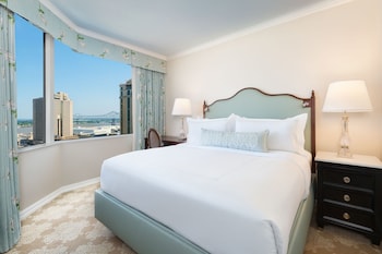 Club Deluxe Guest Room King