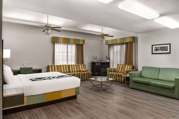 Junior Suite, 1 King Bed, Non Smoking