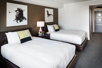 2 Double Beds, Accessible (Roll-in Shower)