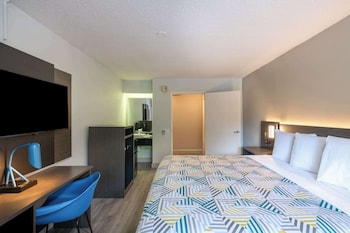 Standard Room, 2 Double Beds, Non Smoking