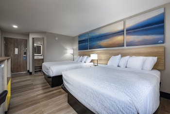 Room, 2 Queen Beds, Non Smoking