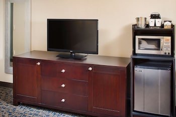 Deluxe Room, 1 King Bed, Non Smoking (High Floor)