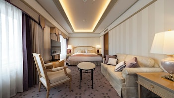 Executive Deluxe King Double, Non-Smoking (North Facing, 45 sqm)