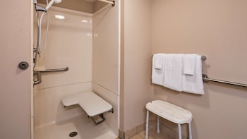 Standard Room, 1 Queen Bed, Accessible, Non Smoking