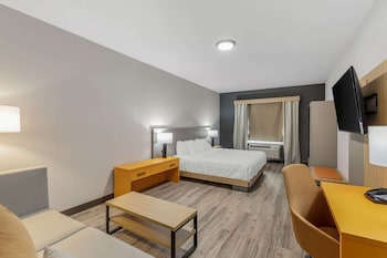 Suite, 1 King Bed, Accessible, Non Smoking