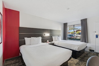 Room, 2 Double Beds, Mobility Accessible, Non Smoking (Roll-In Shower)
