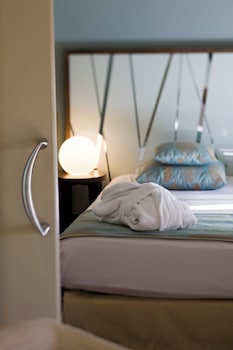 Suite, Sea View