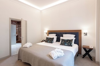 City Suite, City View