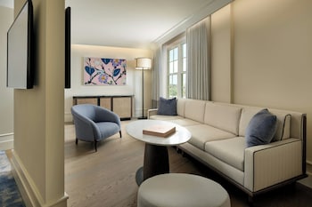 Premium Studio Suite, 1 King Bed, Bay View