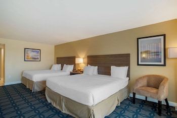 Standard Room, Multiple Beds, Non Smoking, Balcony (Shower Only)