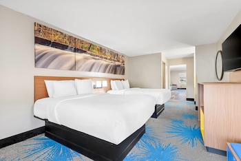 Suite, 2 Queen Beds, Non Smoking