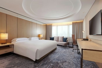 Executive Premier Room, 1 King Bed (Executive Lounge Access)